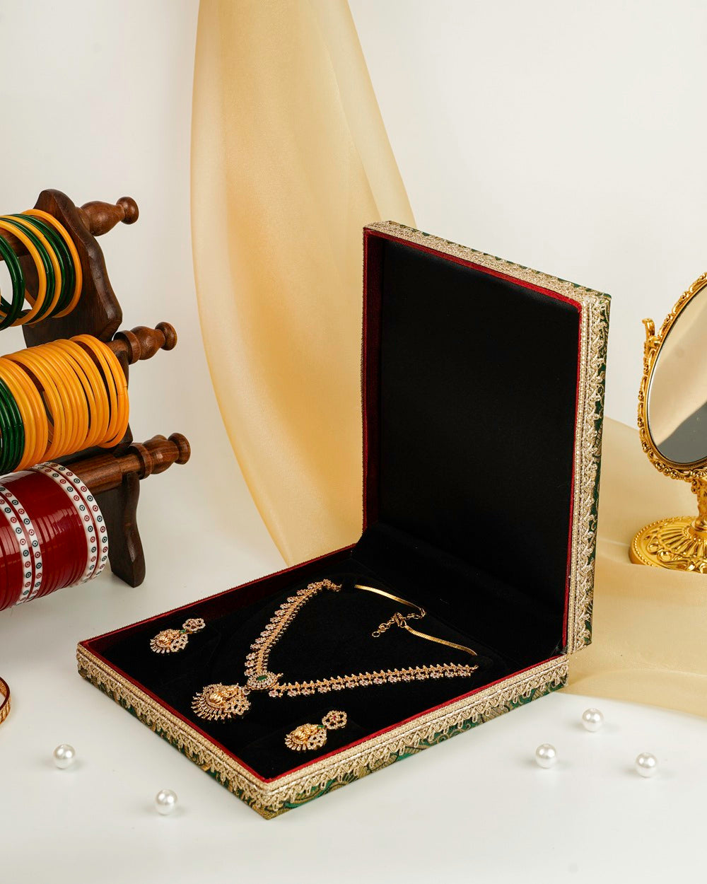 Baagh Brocade Necklace Box image 1