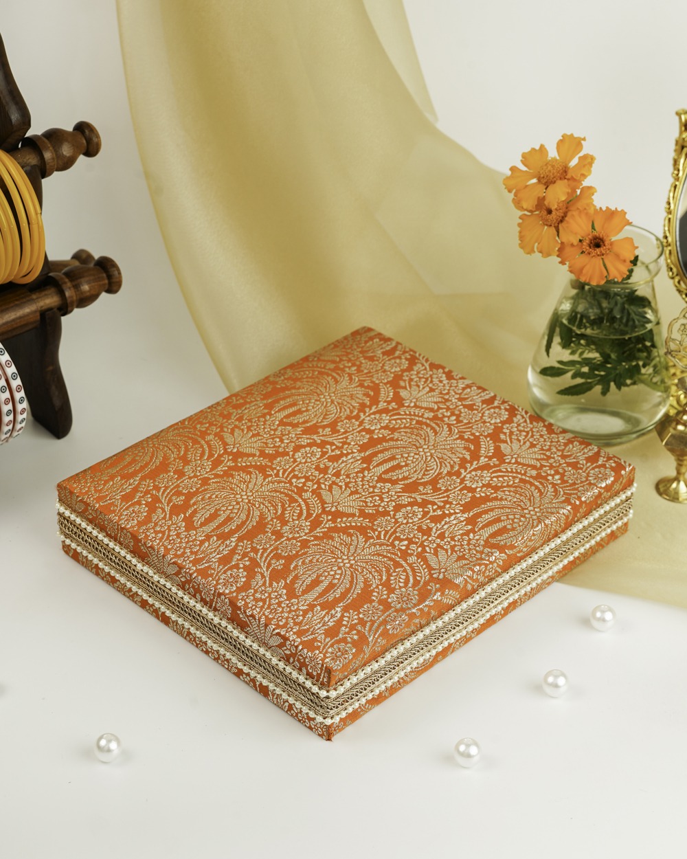 Sunehri Brocade Necklace Box image 0