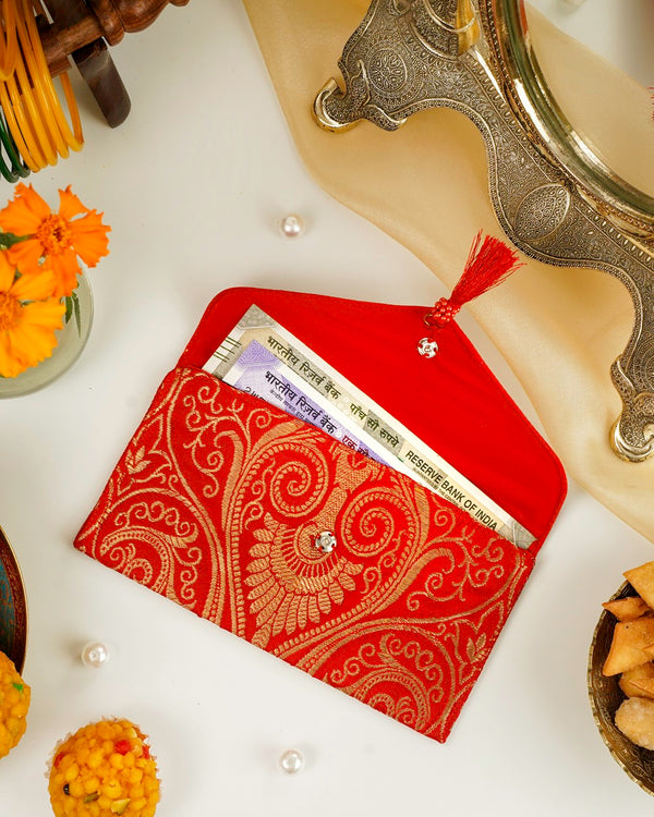 Sindoori Paisley Brocade Shagun Envelope image 1