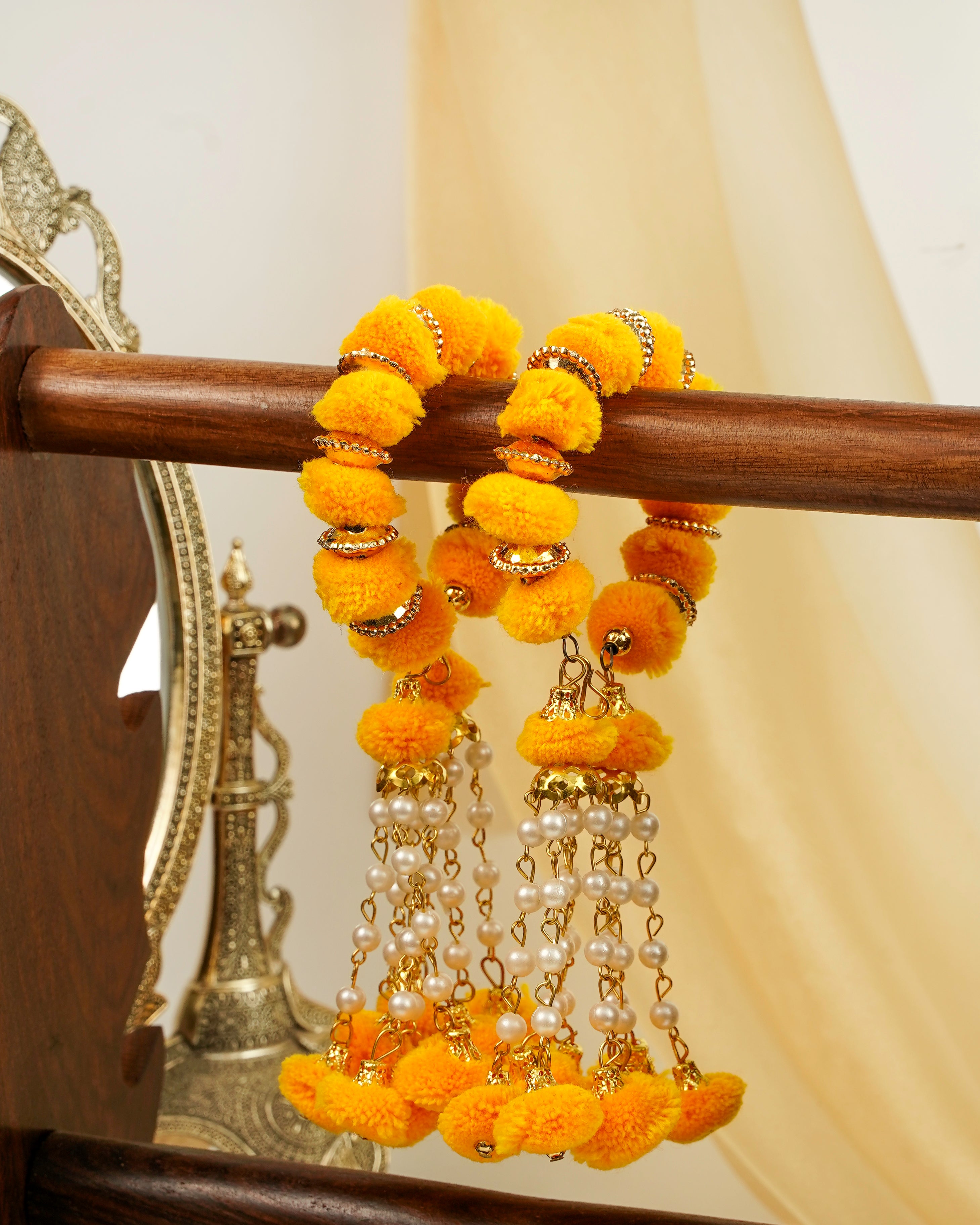 Basant Gaane, Pair of 2