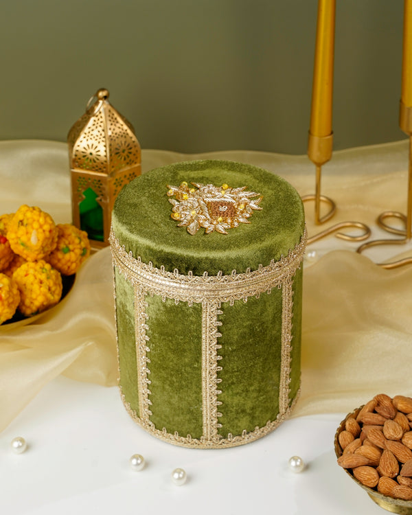 Saba Long Ladoo box (1.5-2kg)