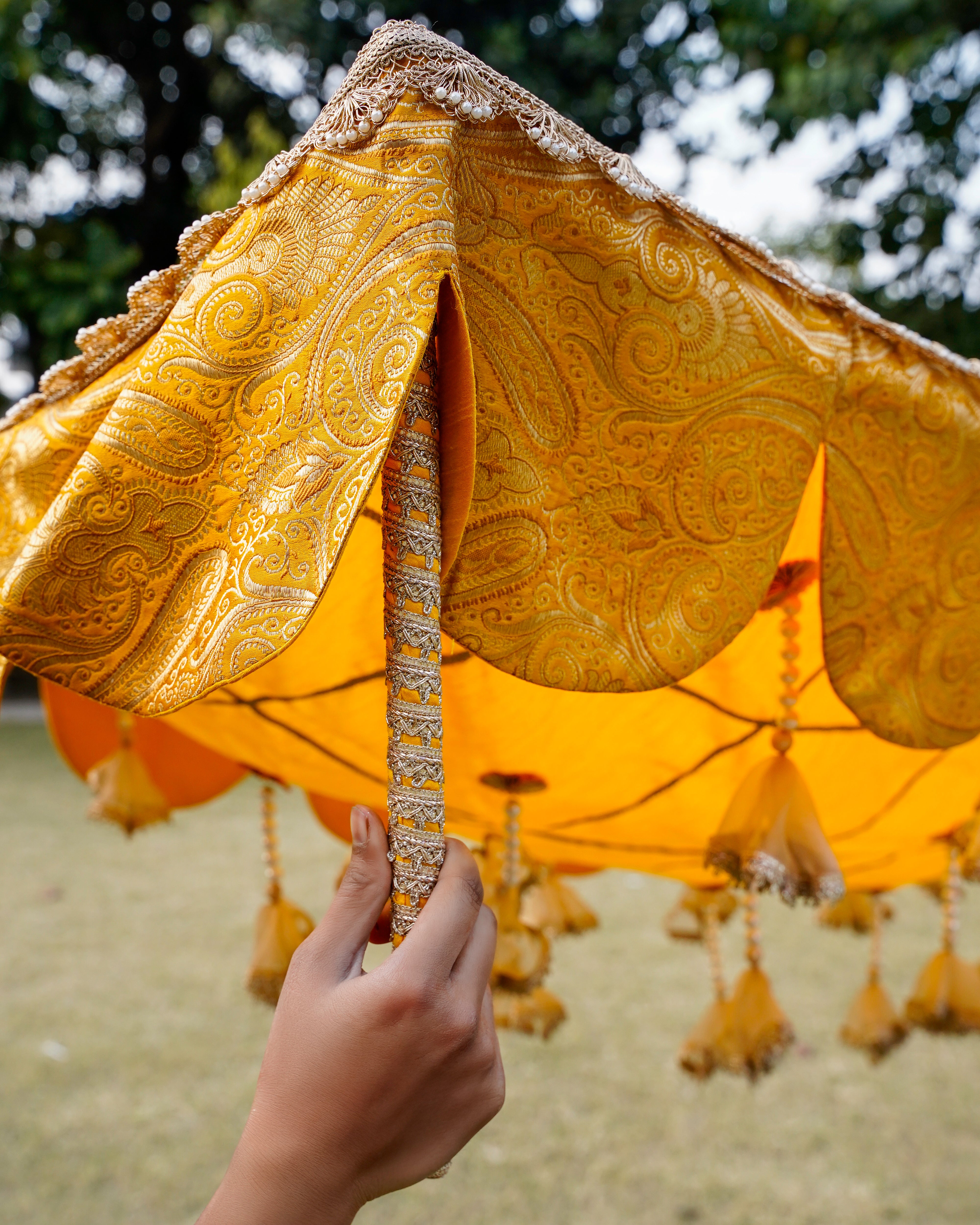 Basant Brocade Chadar