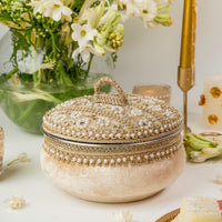 Saanjh Gold Ladoo Box - Image 3