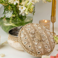 Saanjh Gold Ladoo Box - Image 2