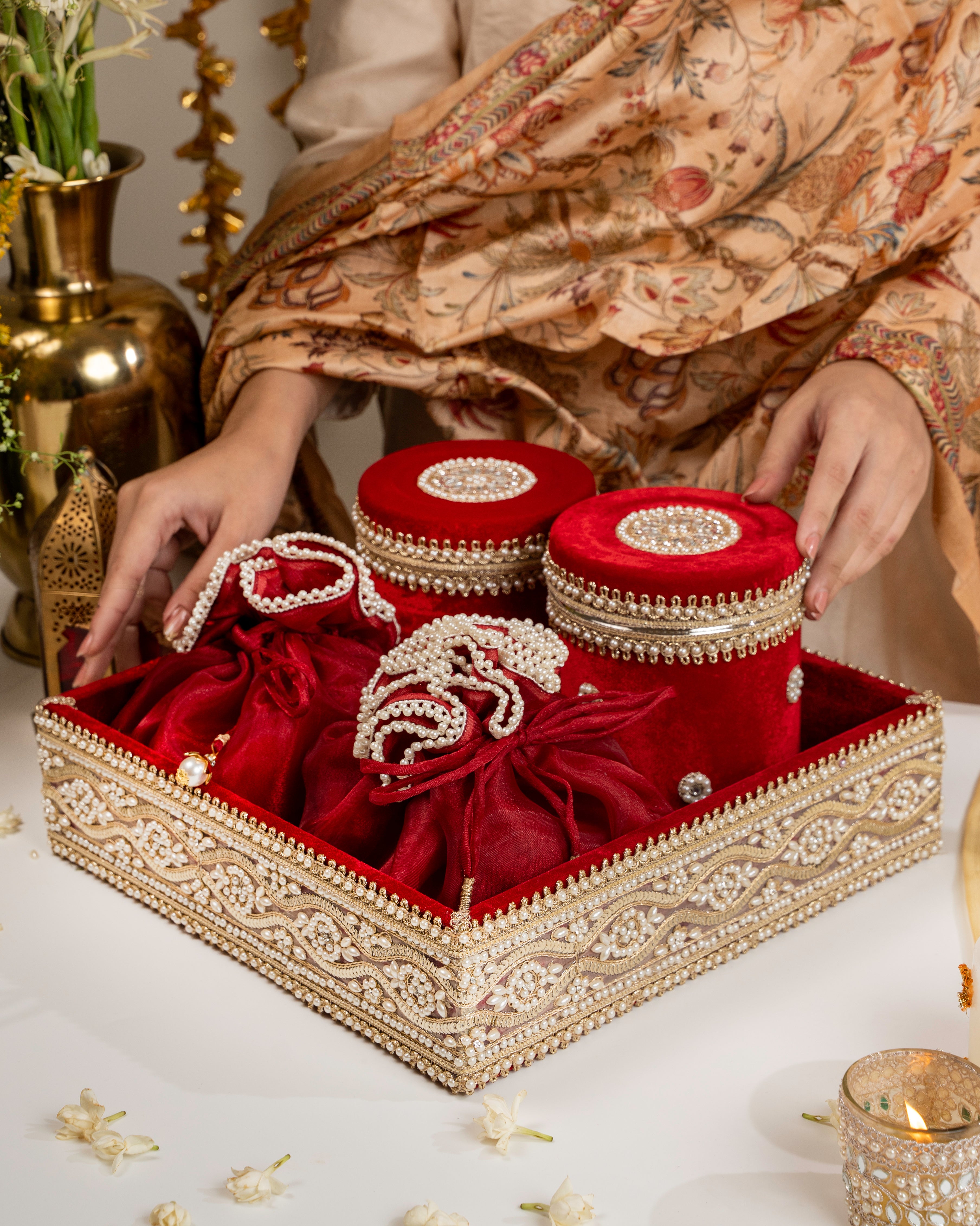 Saanjh Red Small Gift Set