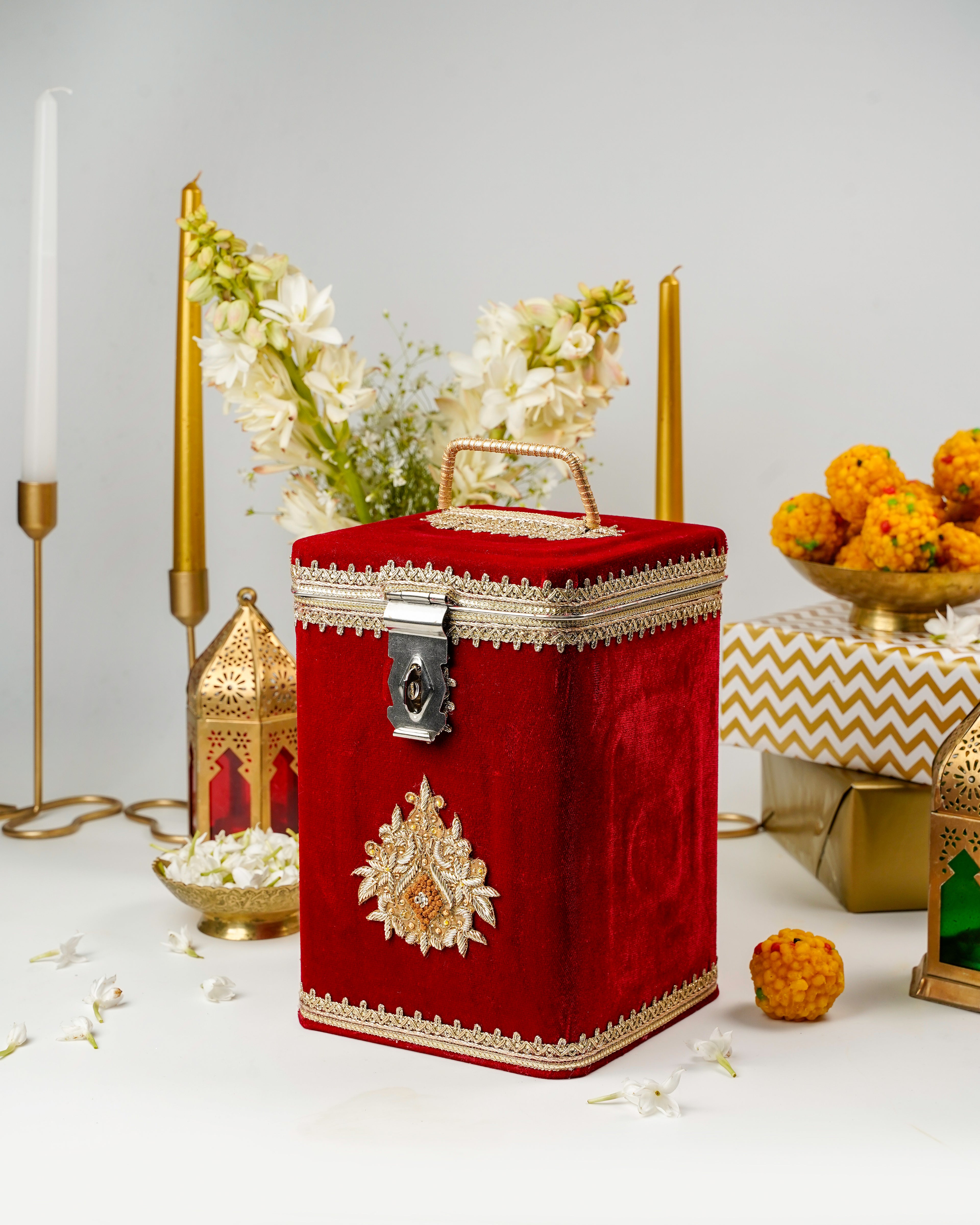 Red Velvet Bhaaji Box
