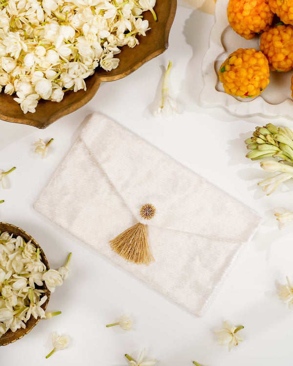 Noori Velvet Shagun Envelope