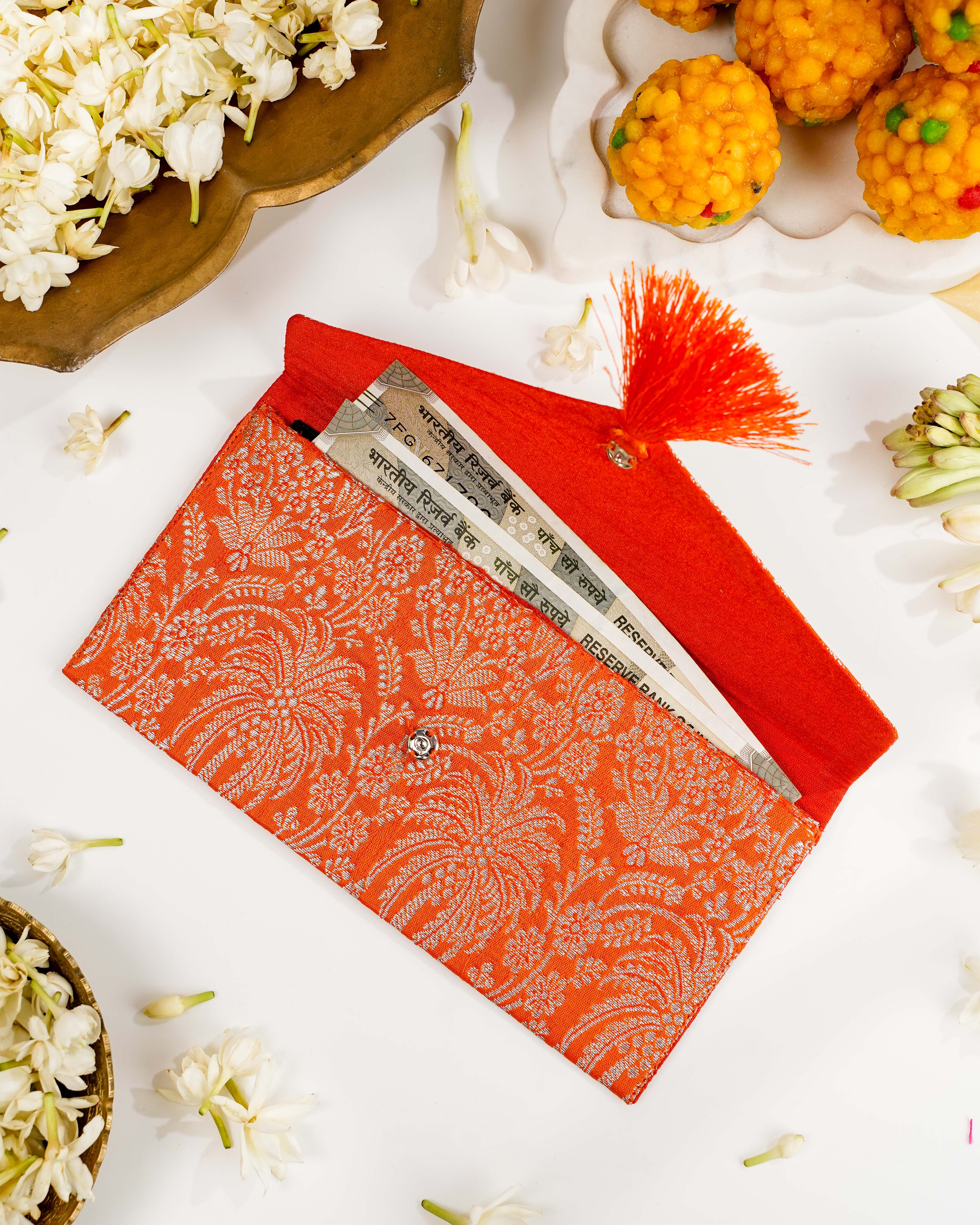 Sunehri Brocade Shagun Envelope