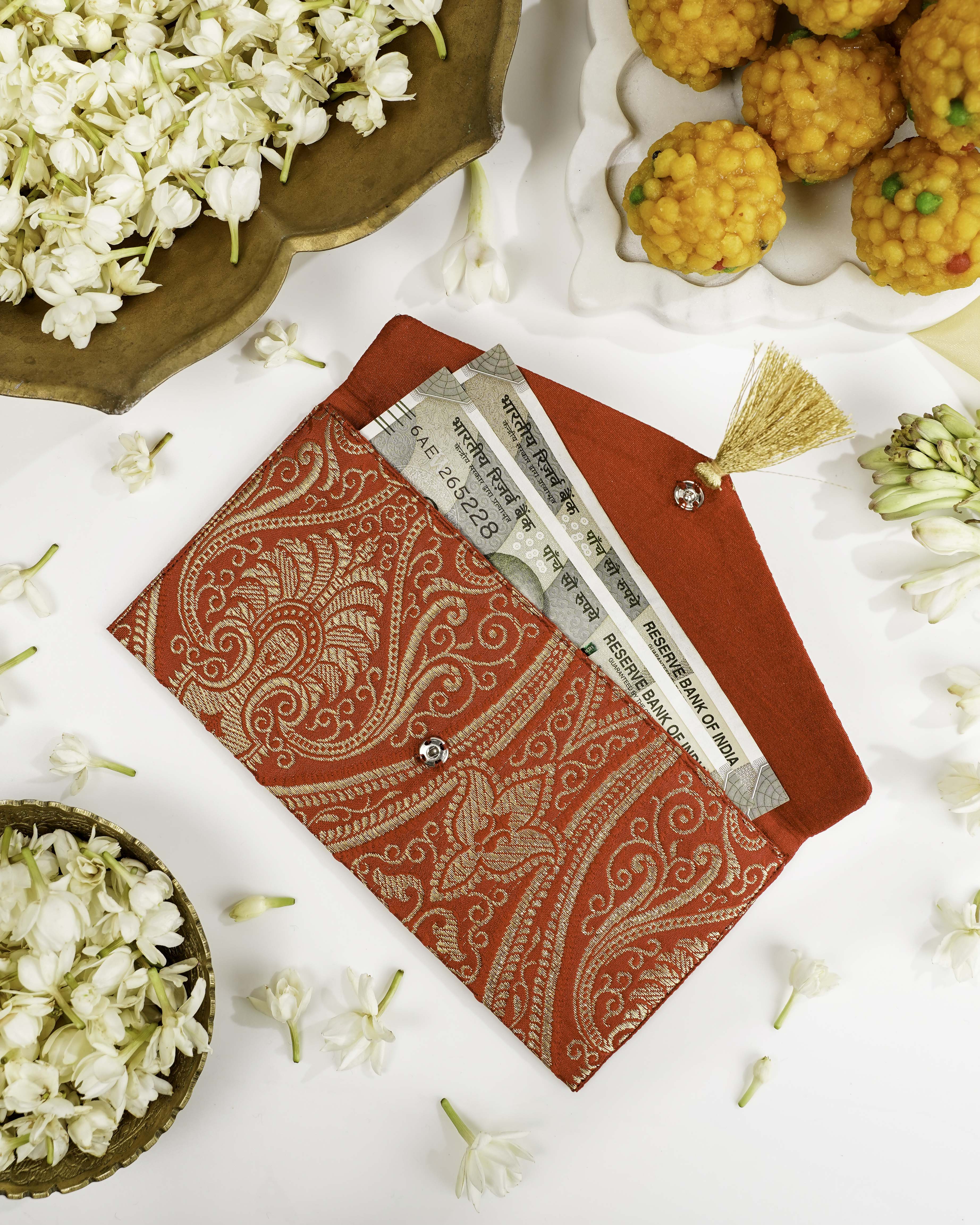 Sindoori Brocade Shagun Envelope
