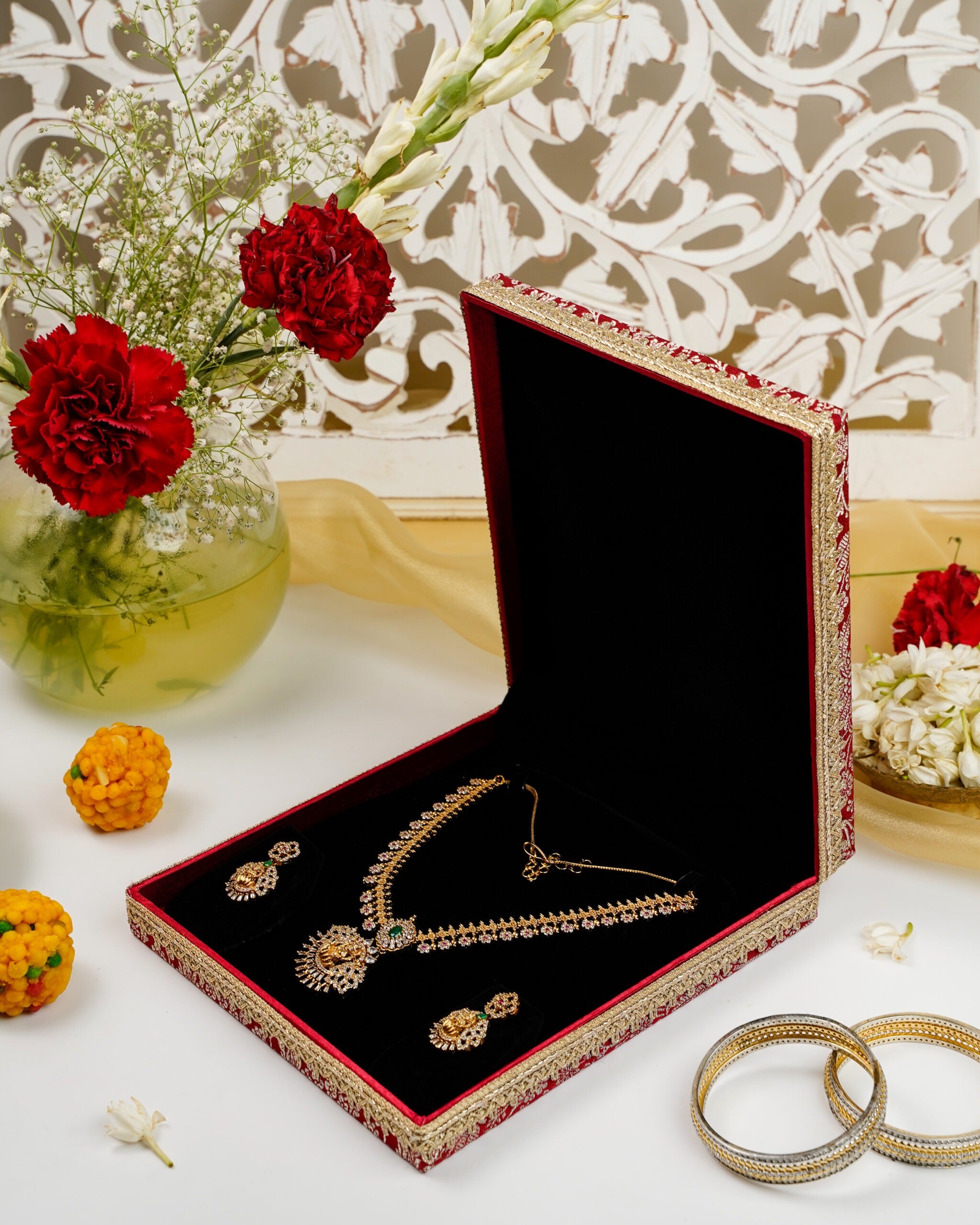 Saaj Brocade Necklace Box image 1