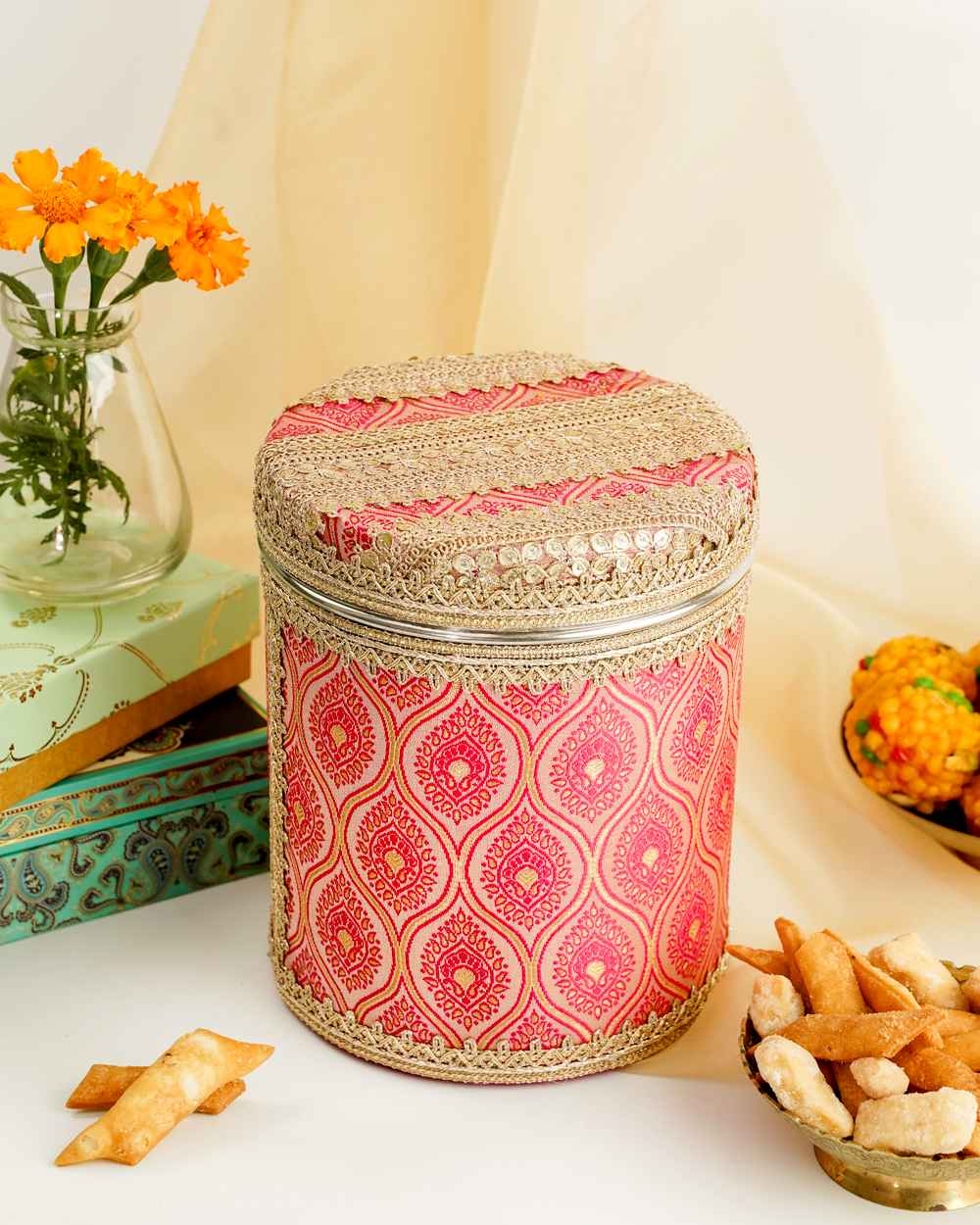 Gulaabi Ladoo/Bhaji Box