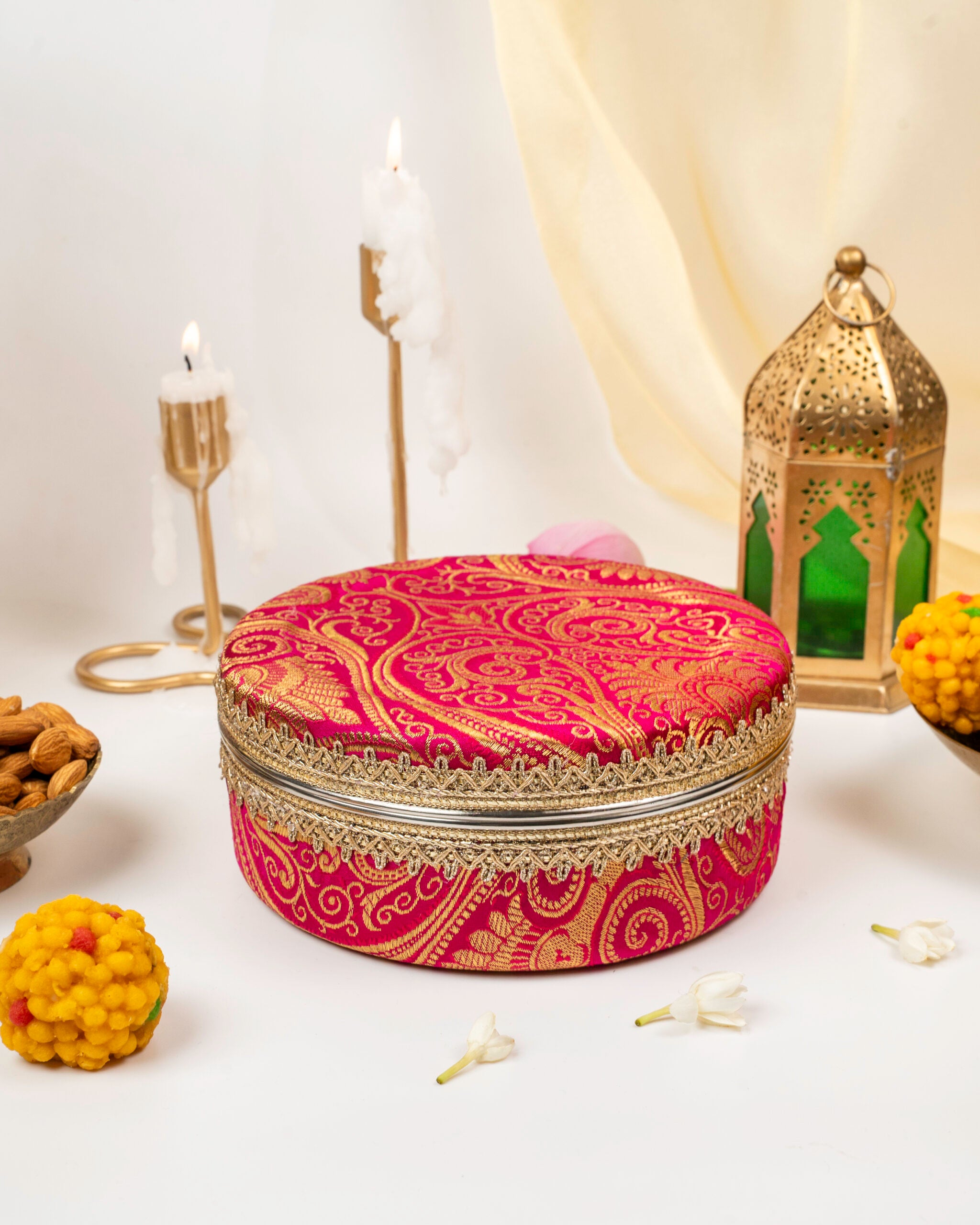 Gulzaar Paisley Brocade Ladoo Box Small
