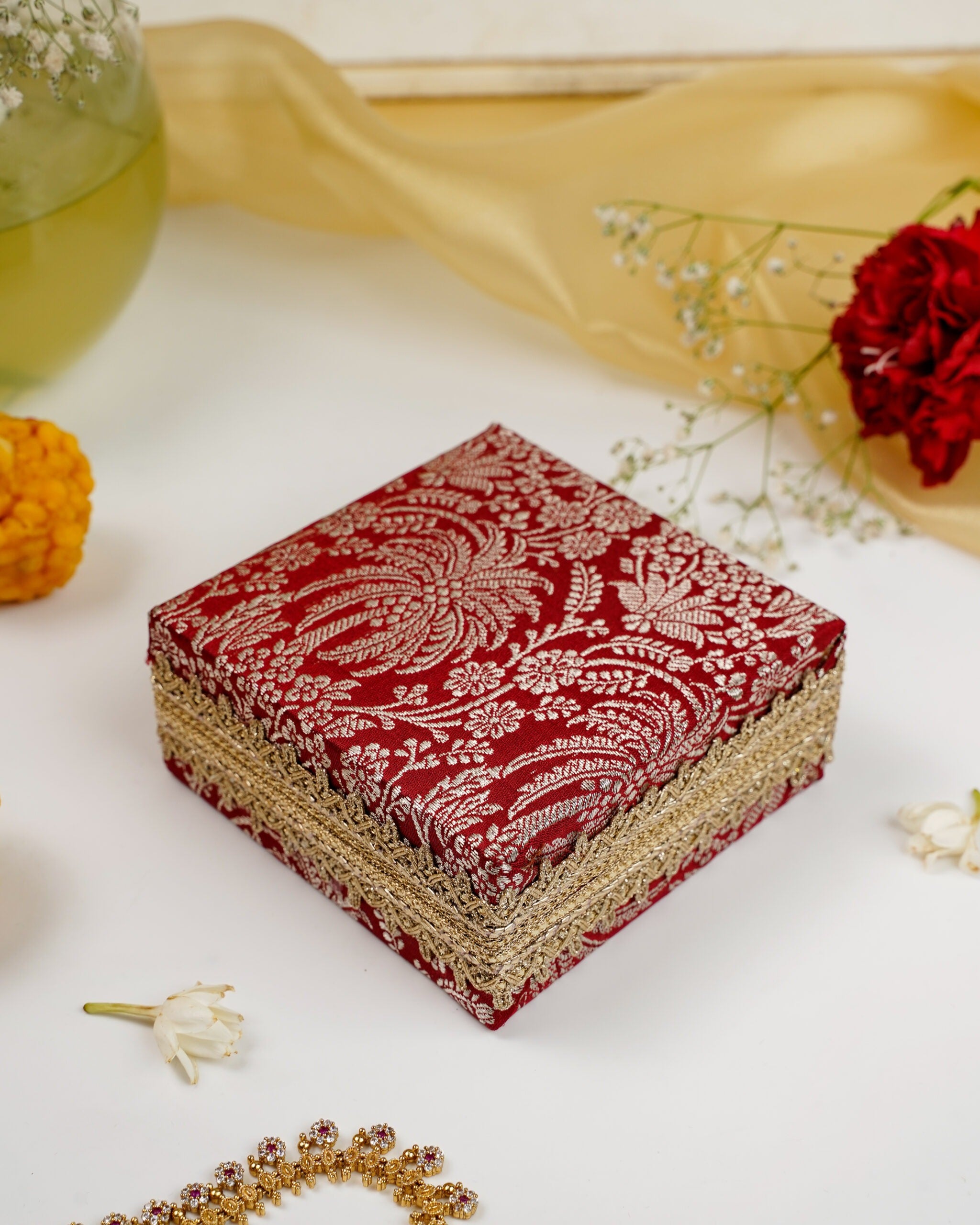 Saaj Single Brocade Kada Box image 0