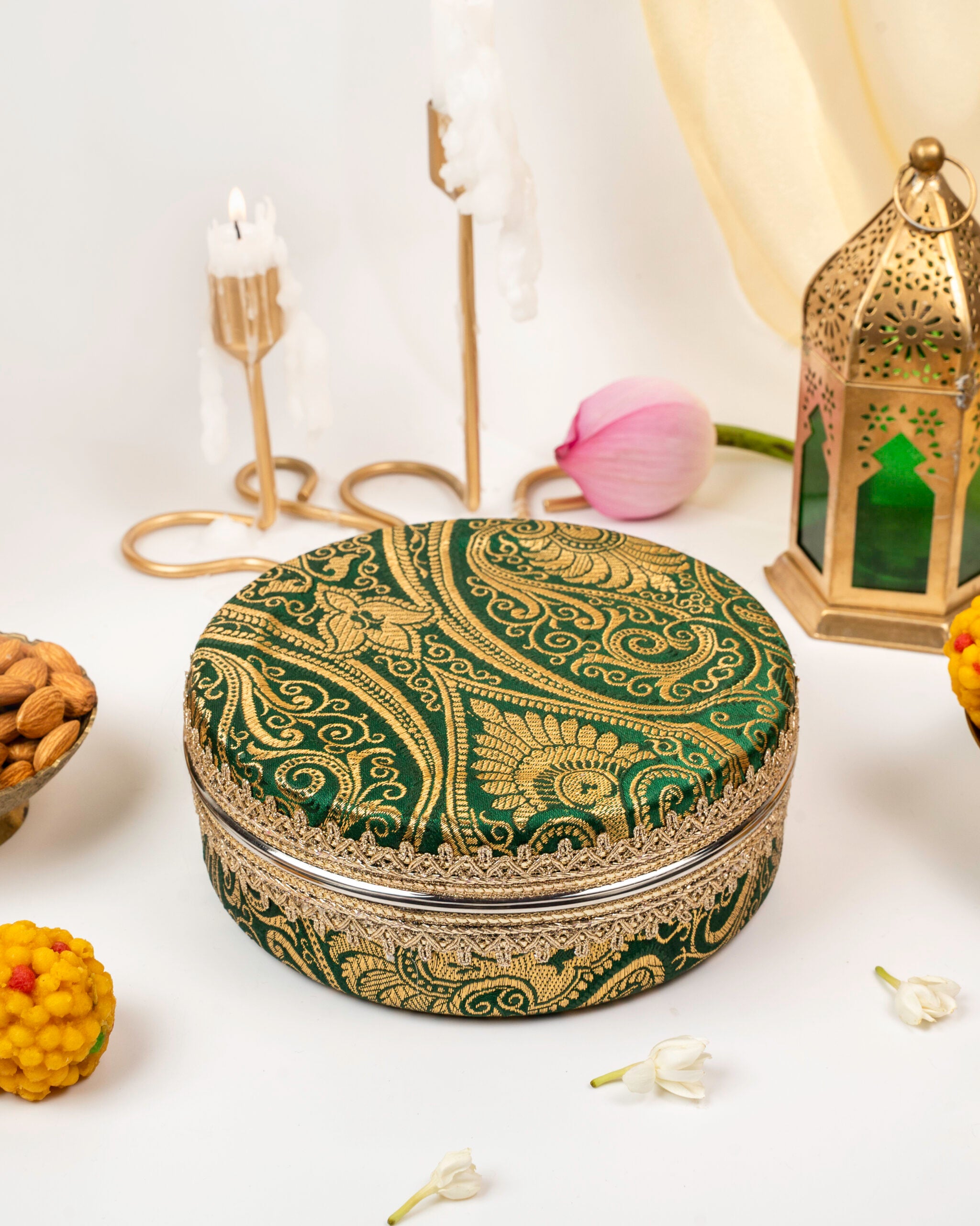 Baagh Brocade Ladoo Box Small