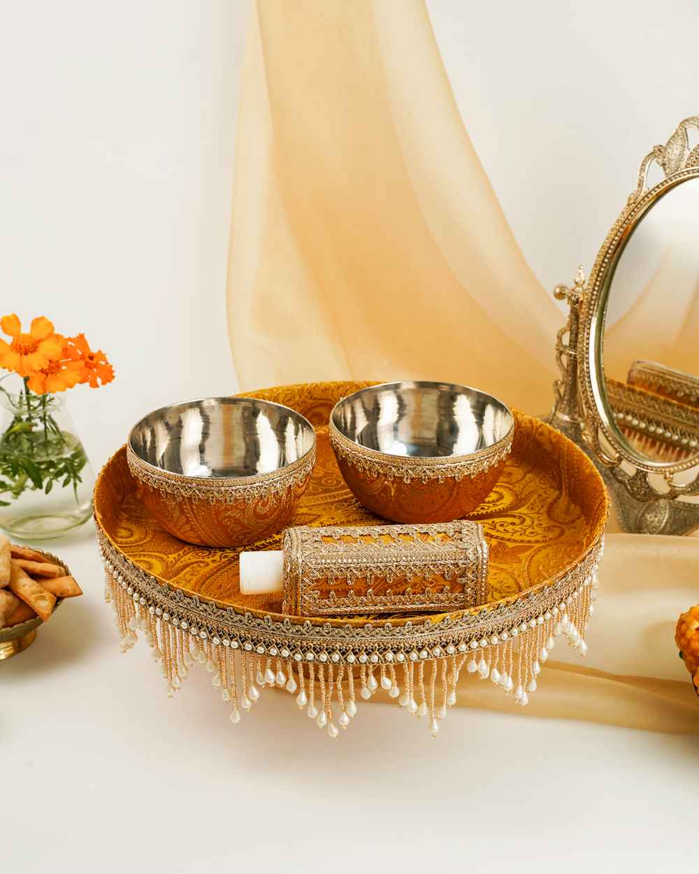 Basant Haldi Thaal Set image 0