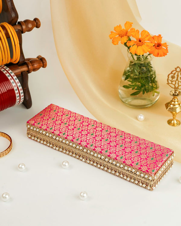 Gulzar Brocade Chain Box image 0