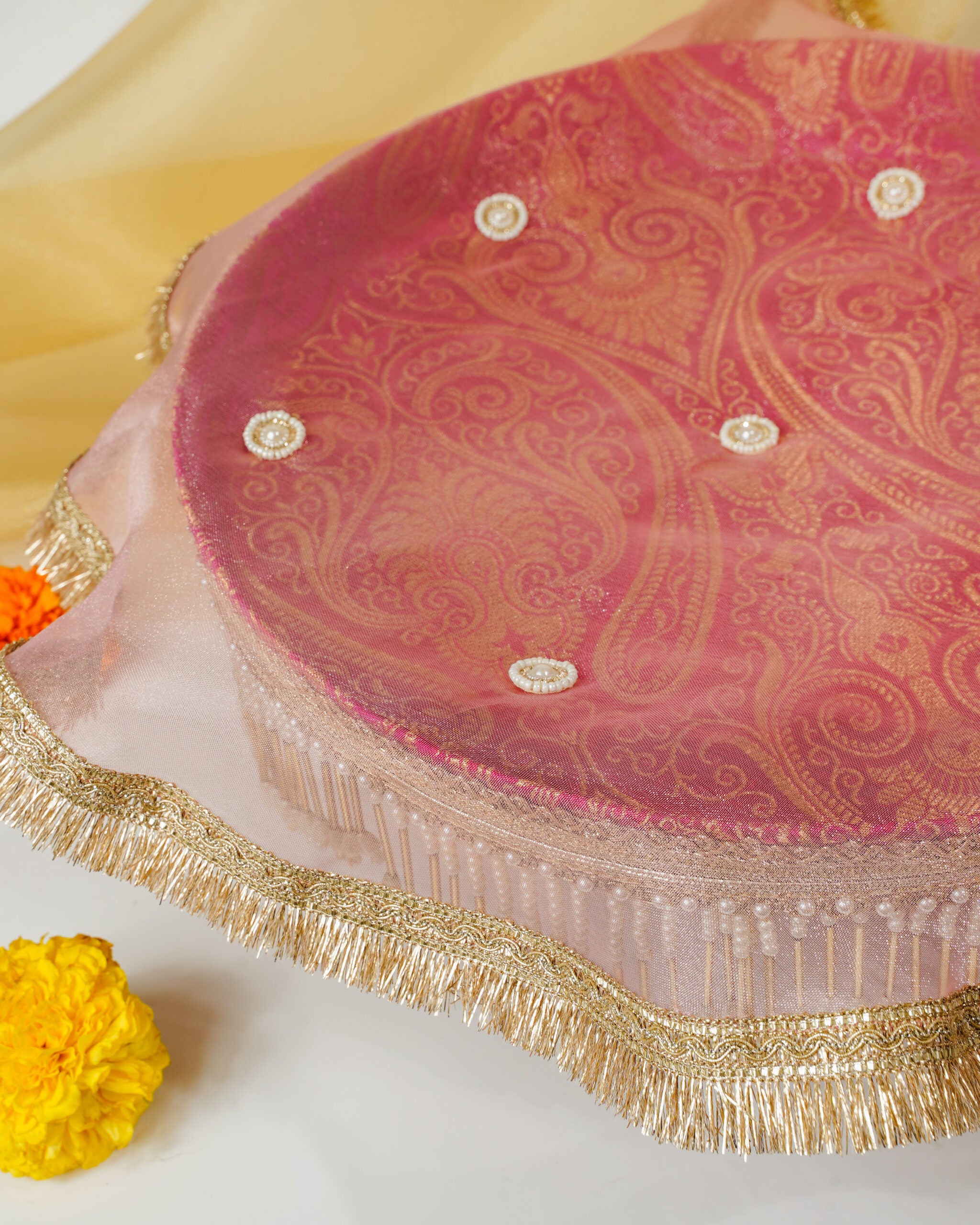 Gulzaar Paisley Shagun Thaal image 1