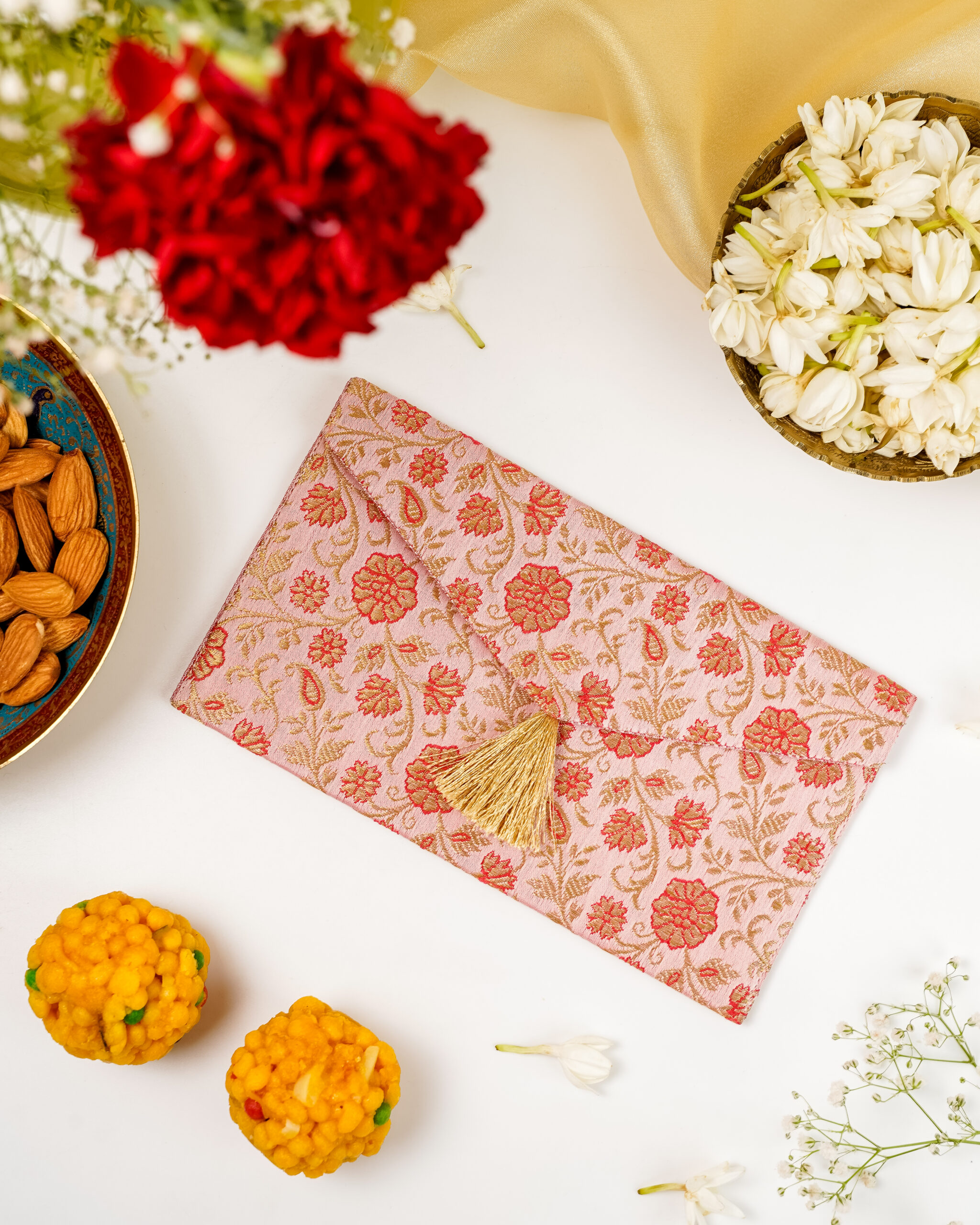 Navka's festive Bahaar Brocade Shagun Envelope in pink silk